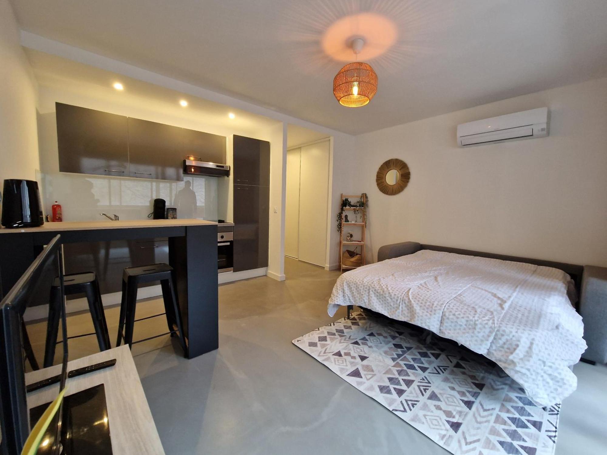 Jolie Studio Proche Du Centre Ville Сет Екстериор снимка